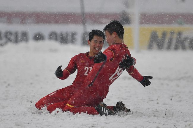 意大利足球记者马尔科-孔特里奥在接受Raisport采访时，透露尤文正在尝试租借曼城中场菲利普斯。